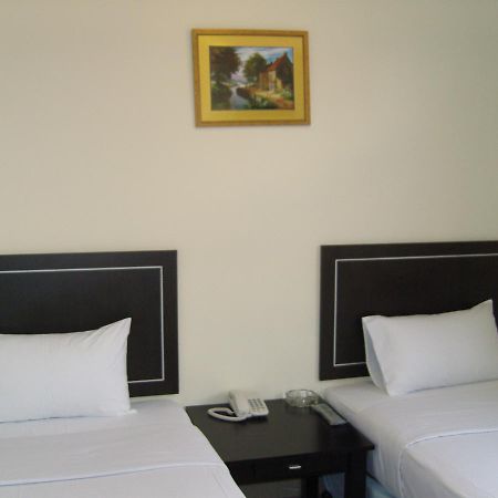 Hotel Orient Johor Bahru Dış mekan fotoğraf